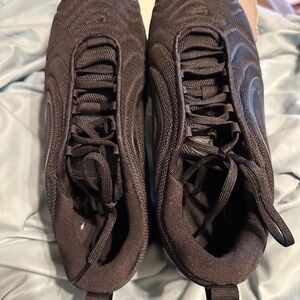 NIB Nike Air Max 720 GS youth size 7 women’s size 8.5 AQ3195 006